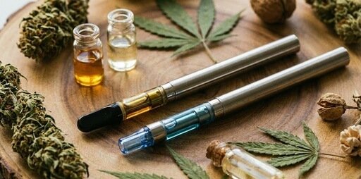 Vape Pen THC i CBD - waporyzacja olejku i destylatów konopnych bezdymnie.